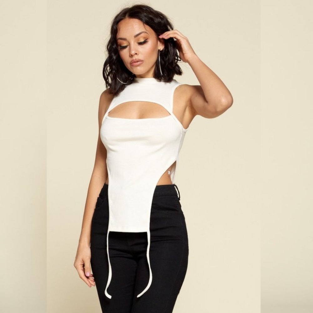Sleeveless High Cut Side Tank Ivory Small/Large